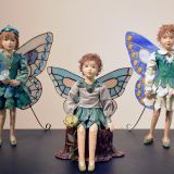 瑠璃の翅を得し革人形